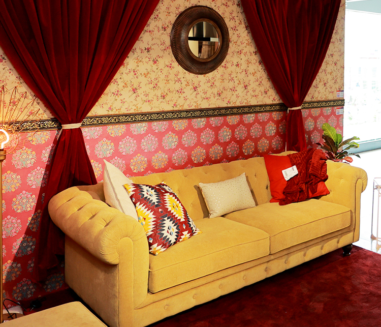 Fabrics and Curtain Décor